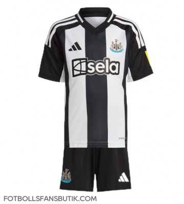 Newcastle United Replika Hemmatröja Barn 2024-25 Kortärmad (+ Korta byxor)